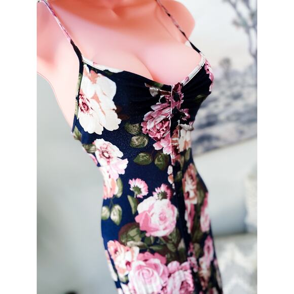Beauty and Blooms cottagecore floral button front curve hugging maxi dress Sm - Picture 7 of 8